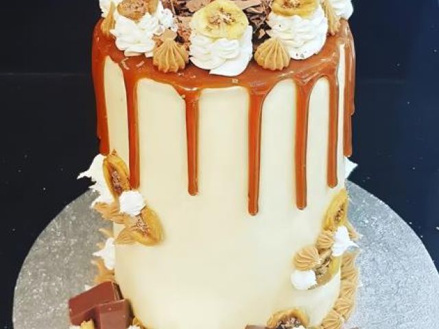 birthday-cakes (10)-kireth-ai
